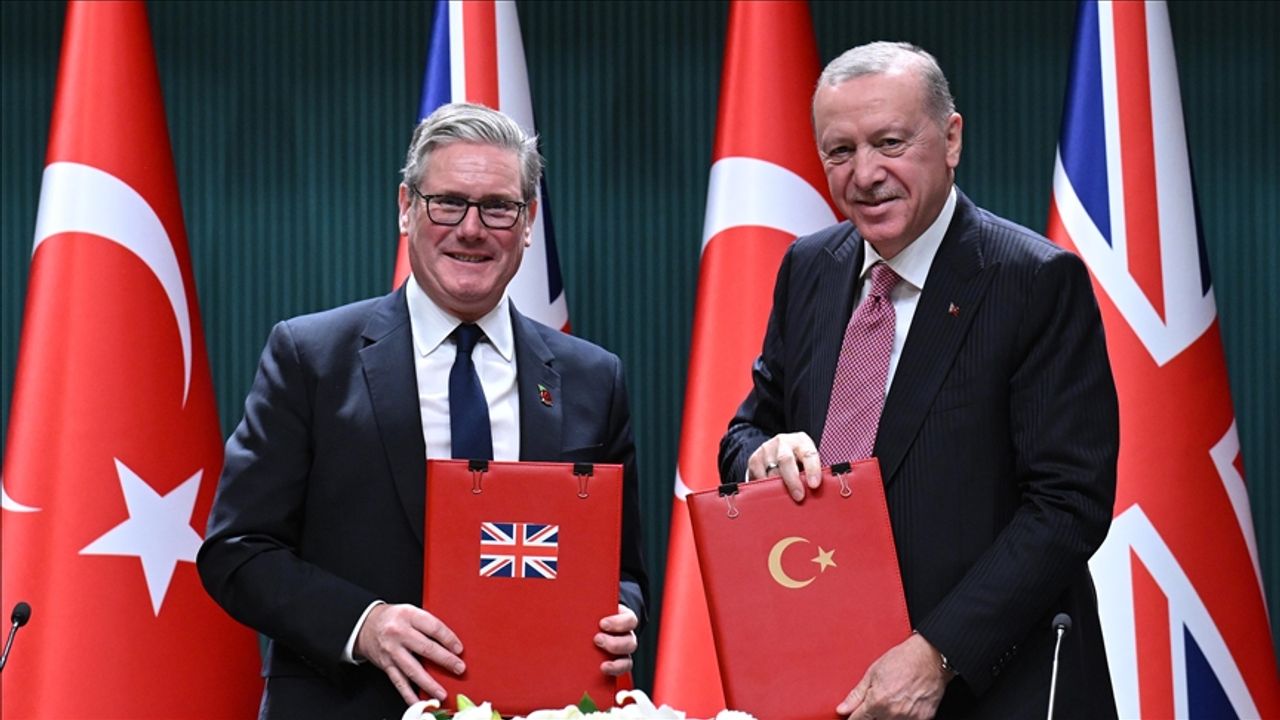 Cumhurbaşkanı Erdoğan ve İngiltere Başbakanı Starmer, Eurofighter Typhoon savaş uçağı işbirliği anlaşmasını imzaladı
