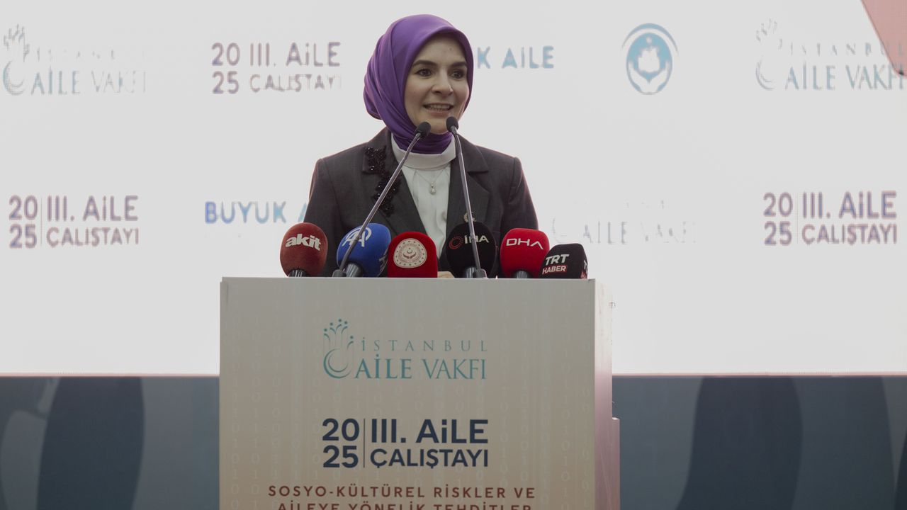 Aile ve Sosyal Hizmetler Bakanı Göktaş, 3. Aile Çalıştayı'nda konuştu: