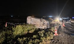 Afyonkarahisar'da devrilen otomobildeki 1 kişi öldü, 2 kişi yaralandı