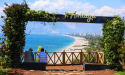 Antalya Konyaaltı Sahili'nde sezon hazırlıkları tamamlandı