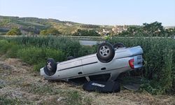 Bursa'da şarampole devrilen otomobildeki 5 kişi yaralandı