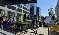 Çiftçilerden AB kurumları önünde protesto