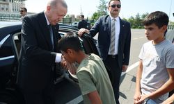 Cumhurbaşkanı Erdoğan, Adıyaman'dan gelen çocuklarla görüştü