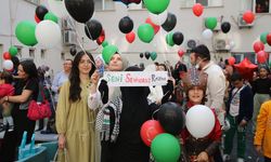 Denizli'de ender görülen genetik hastalıkla mücadele eden çocuk için gökyüzüne balon bırakıldı
