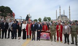 Edirne'de Jandarma Mehteran Birliği, İstanbul'un fethinin 572. yılı dolayısıyla konser verdi