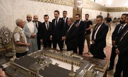 Enerji ve Tabii Kaynaklar Bakanı Bayraktar, Şam'da Emevi Camisi'ni ziyaret etti