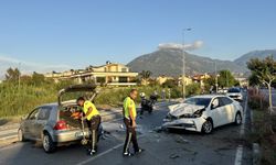 Fethiye'de otomobiller çarpıştı, 1 kişi öldü, 3 kişi yaralandı