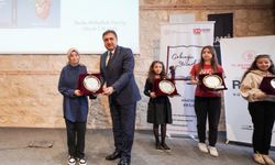 Geleceğin Yazarları Projesi'nde öğrencilere sertifika ve ödülleri verildi