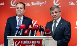 Gelecek Partisi Genel Başkanı Davutoğlu, Yeniden Refah Genel Başkanı Erbakan'ı ziyaret etti