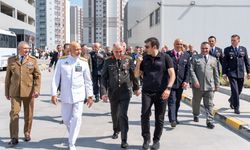 Genelkurmay Başkanı Gürak, Özdemir Bayraktar Milli Teknoloji Merkezi'ni ziyaret etti