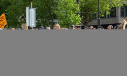 Hollanda'da, İsrail'den gelen F-35 parçaları taşıyan geminin limana yanaşması protesto edildi