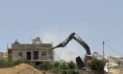 İsrail ordusu işgal altındaki Batı Şeria'da Filistinlilere ait bir ev ve çiftliği yıktı