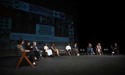 Oyuncular, 28. Uçan Süpürge Uluslararası Kadın Filmleri Festivali'nde söyleşiye katıldı
