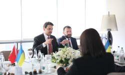 YTB Başkanı Abdullah Eren, Ukrayna Başbakan Yardımcısı Çernışov ile bir araya geldi