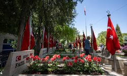 Başkentte Kurban Bayramı arifesinde şehitlikler ziyaret edildi