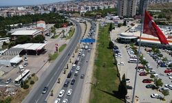 İzmir-Ankara kara yolunun Manisa geçişinde trafik yoğunluğu yaşandı