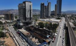 İzmir'de yangın nedeniyle tahliye edilen hastane yeniden hizmet vermeye başladı