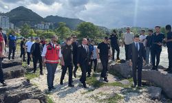 Giresun'da serinlemek için babasıyla denize giren çocuk aranıyor