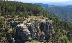 Manisa'nın "Gelin Uçtu Kayalıkları" tabiat parkı oldu
