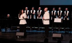Antakya Medeniyetler Korosu ve Karsu, depremzedeler yararına Hollanda'da konser verdi
