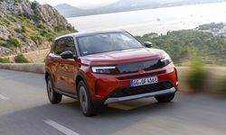 Opel'den geniş hacimli elektrikli modelleriyle aile dostu çözümler