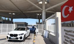 Sıla yolundaki gurbetçiler Türkiye'ye kavuşmanın mutluluğunu yaşıyor