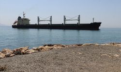 Tekirdağ'da kuru yük gemisi karaya oturdu