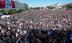 Manisa Büyükşehir Belediye Başkanı Ferdi Zeyrek, son yolculuğuna uğurlandı