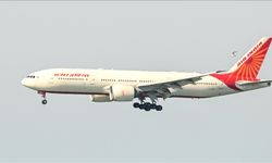 Tayland'dan Hindistan'a giden Air India uçağı bomba ihbarının ardından acil iniş yaptı