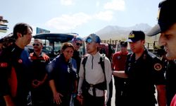 Erciyes Dağı'nda mahsur kalan dağcı, annesinin ihbarıyla kurtarıldı