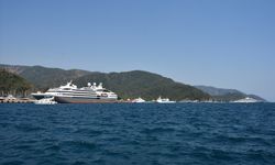 "L Austral" kruvaziyeriyle 200 üst düzey yönetici Marmaris'e geldi