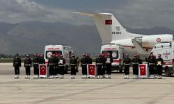 Pençe-Kilit Harekatı bölgesinde şehit olan 6 asker için Hakkari'de tören düzenlendi
