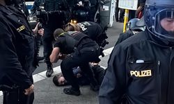 Almanya'da polisin göstericilere yönelik orantısız güç kullanması eleştirilerin hedefi oldu