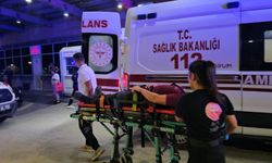 Çorum'da otomobille traktör çarpıştı, biri bebek, biri çocuk 5 kişi yaralandı