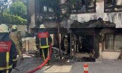 Fatih'te ecza deposunda çıkan yangın söndürüldü