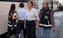 İBB'ye yönelik yolsuzluk soruşturmasında gözaltına alınan şüpheliler adliyeye sevk edildi