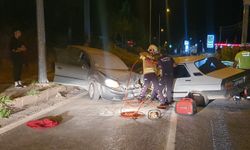 Manisa'da iki otomobilin çarpışması sonucu 7 kişi yaralandı
