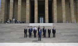 Cumhurbaşkanı Erdoğan başkanlığındaki YAŞ üyeleri Anıtkabir'i ziyaret etti
