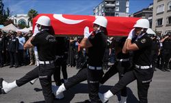 İzmir'de polis merkezine silahlı saldırıda şehit polisler son yolculuğuna uğurlandı