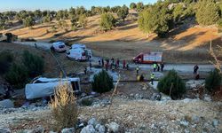 Mersin'de şarampole devrilen işçi servisindeki 5 kişi öldü, 14 kişi yaralandı