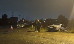 Sakarya'da 2 otomobilin çarpıştığı kazada 3 kişi yaralandı