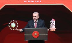 Cumhurbaşkanı Erdoğan: 'Sadece ülkemizin değil, medeniyet coğrafyamızın tamamına huzur ve istikrar getirecek Türkiye Yüzyılı'nın kilometre taşlarını döşemeye devam ediyoruz'