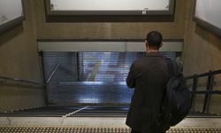 Başkentte ANKARAY'da meydana gelen arıza nedeniyle seferlerde aksama yaşandı