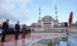 Taksim'de Öğretmenler Günü dolayısıyla tören düzenlendi