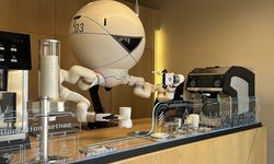 Amman'daki 'Robot Cafe' tam otomasyon hizmetiyle ziyaretçilerine sıra dışı deneyim sunuyor