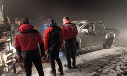 Erzincan'da karda mahsur kalan 4 kişiyi JAK ekipleri kurtardı