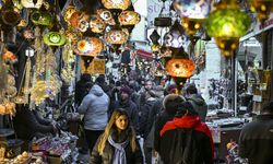 İstanbul'da yılbaşı öncesi alışveriş hareketliliği yaşanıyor