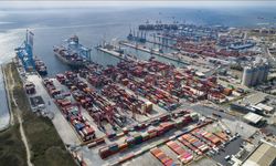 Türkiye komşularına 11 ayda 25,3 milyar dolarlık ihracat yaptı