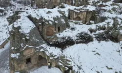 Frig Vadisi’nde 3 bin yıllık “İlk Apartman”ın gizemi sürüyor