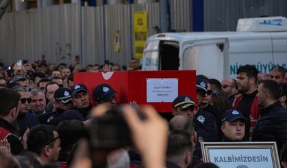 Şehzadeler Belediye Başkanı Durbay için belediye önünde tören düzenlendi